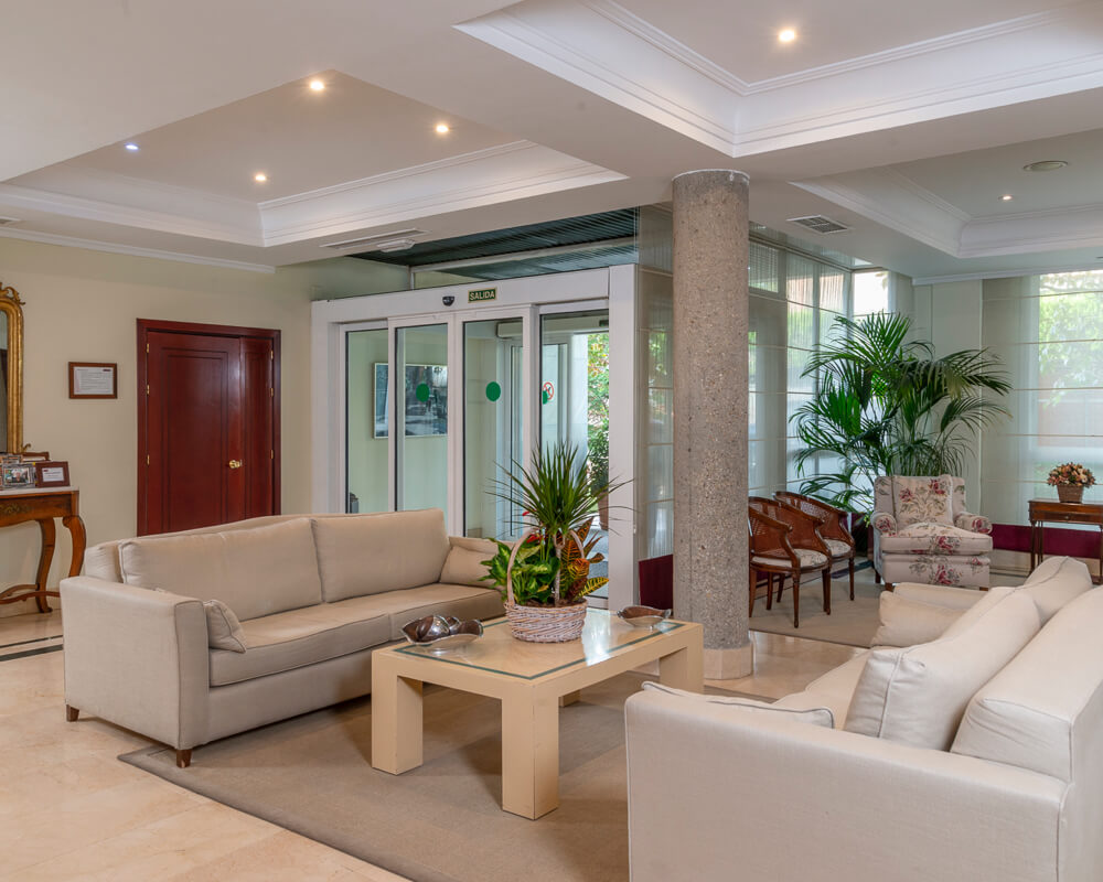 Recorre la Residencia Valmonte