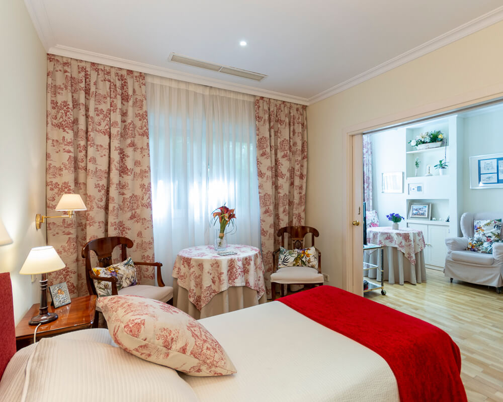 Recorre la Residencia Valmonte